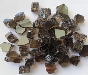 Bronzefarbenes Feuerglas als Glasstücke